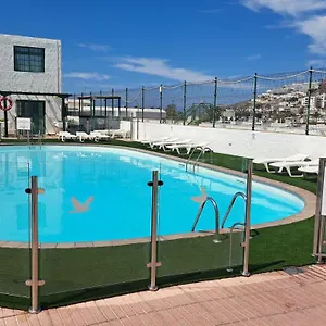 https://bungalows-boston.in-canary-islands.com
